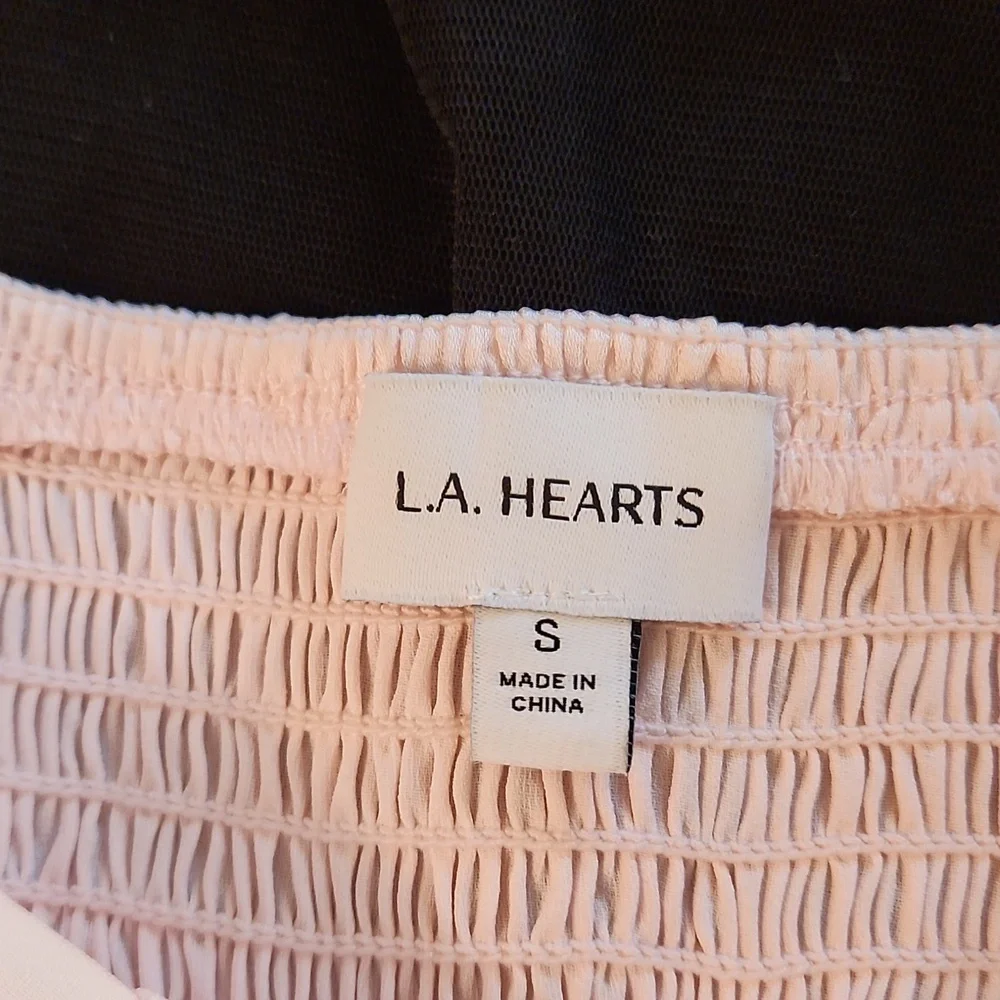 Bundle- 4 Sweet Outfit Pieces - Picture 7 of 16